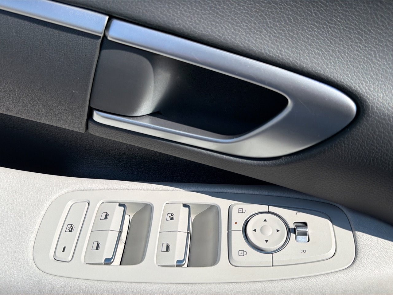 Certified 2025 Hyundai Sonata SE FWD image 16