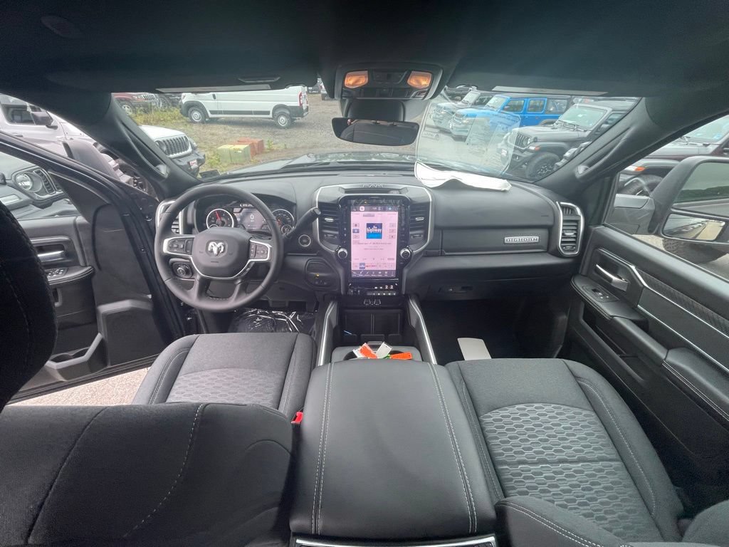 New 2026 RAM 2500 Big Horn AWD/4WD image 3
