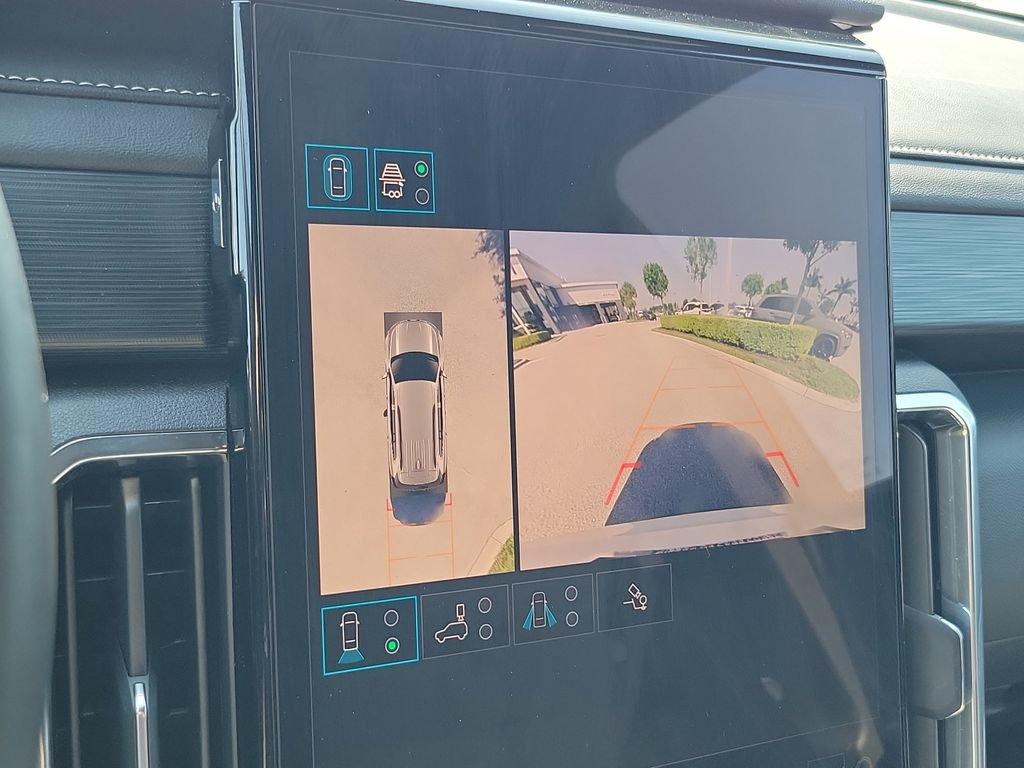 Used 2025 GMC Acadia Elevation image 33