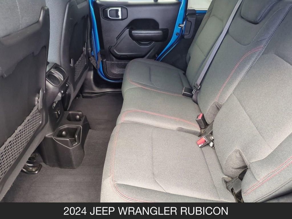 Used 2024 Jeep Wrangler Unlimited Rubicon AWD/4WD image 17