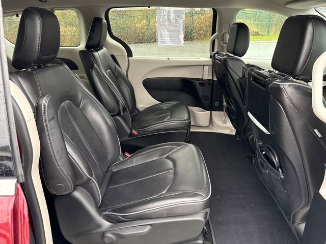 Used 2020 Chrysler Pacifica Limited w/ Advanced Safetytec Group image 14