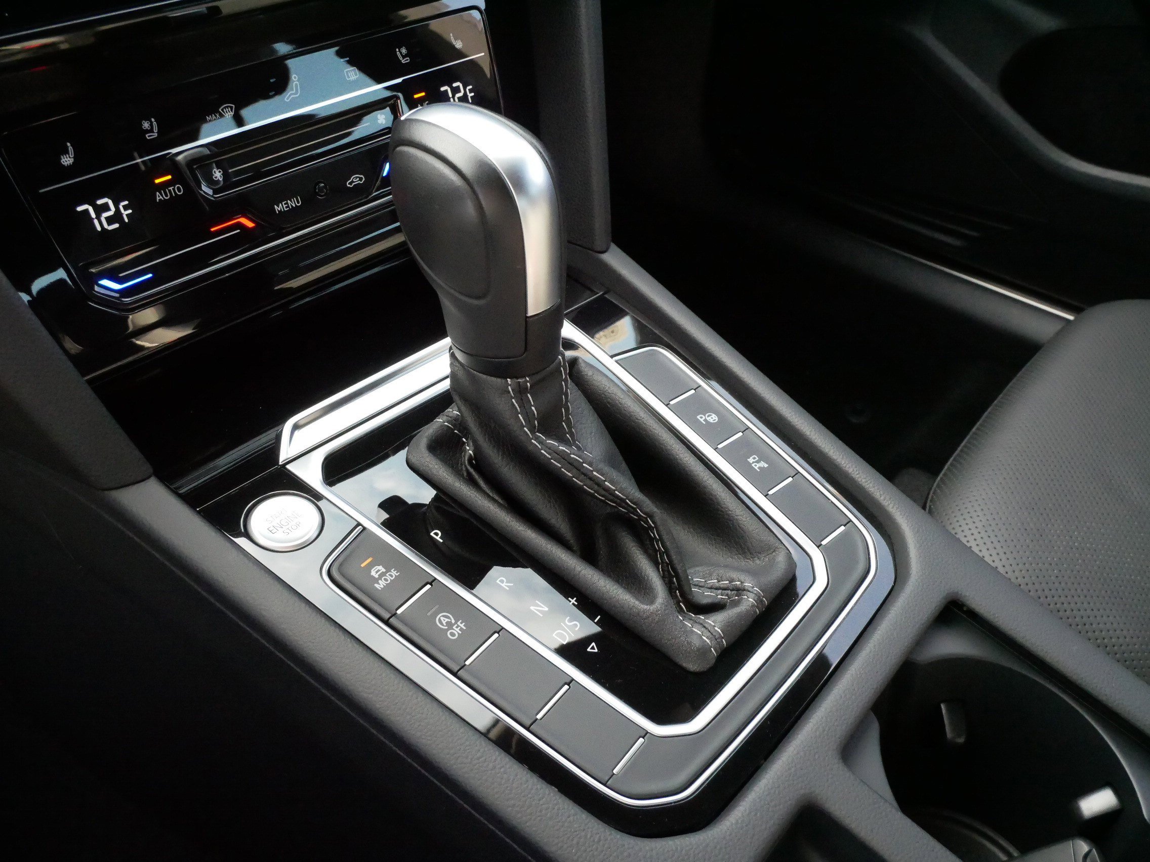 Certified 2023 Volkswagen Arteon SEL Premium image 24