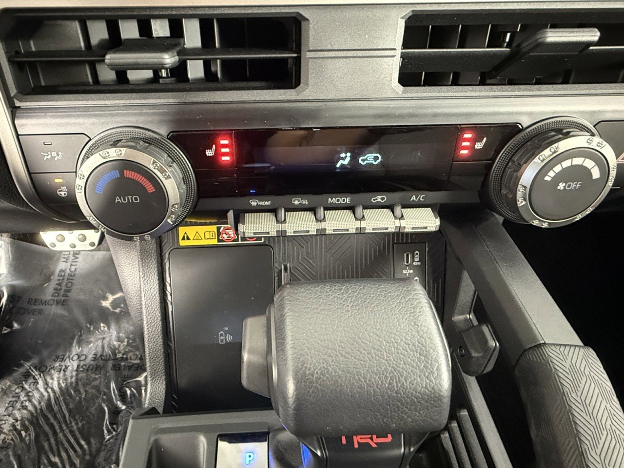 Used 2025 Toyota 4Runner 4WD image 17