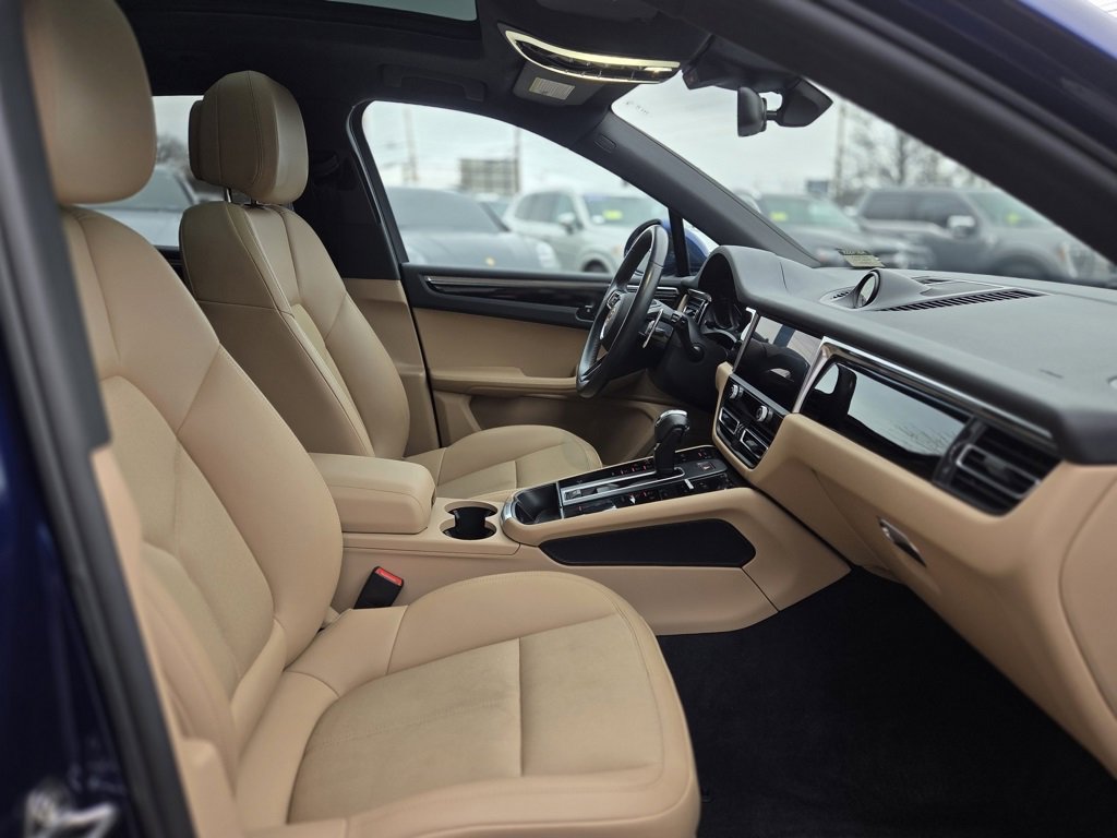 Used 2023 Porsche Macan AWD image 25