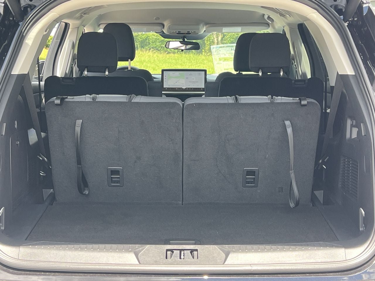 New 2026 Ford Explorer Active RWD image 18