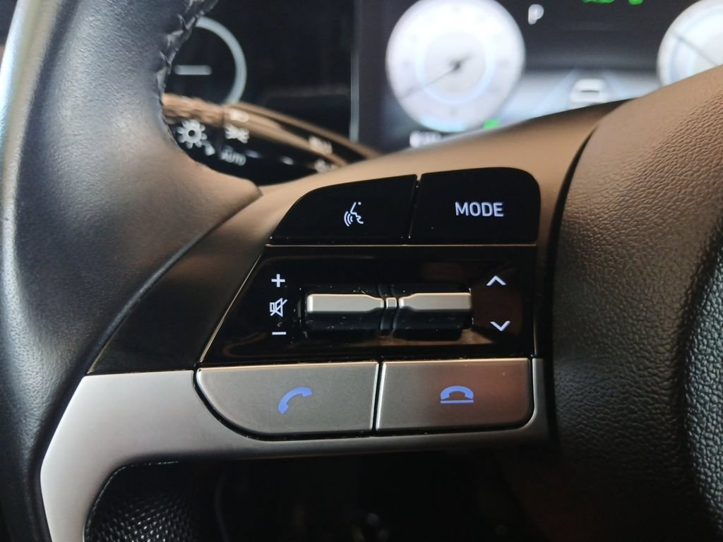Used 2022 Hyundai Elantra Limited w/ Cargo Package FWD image 22