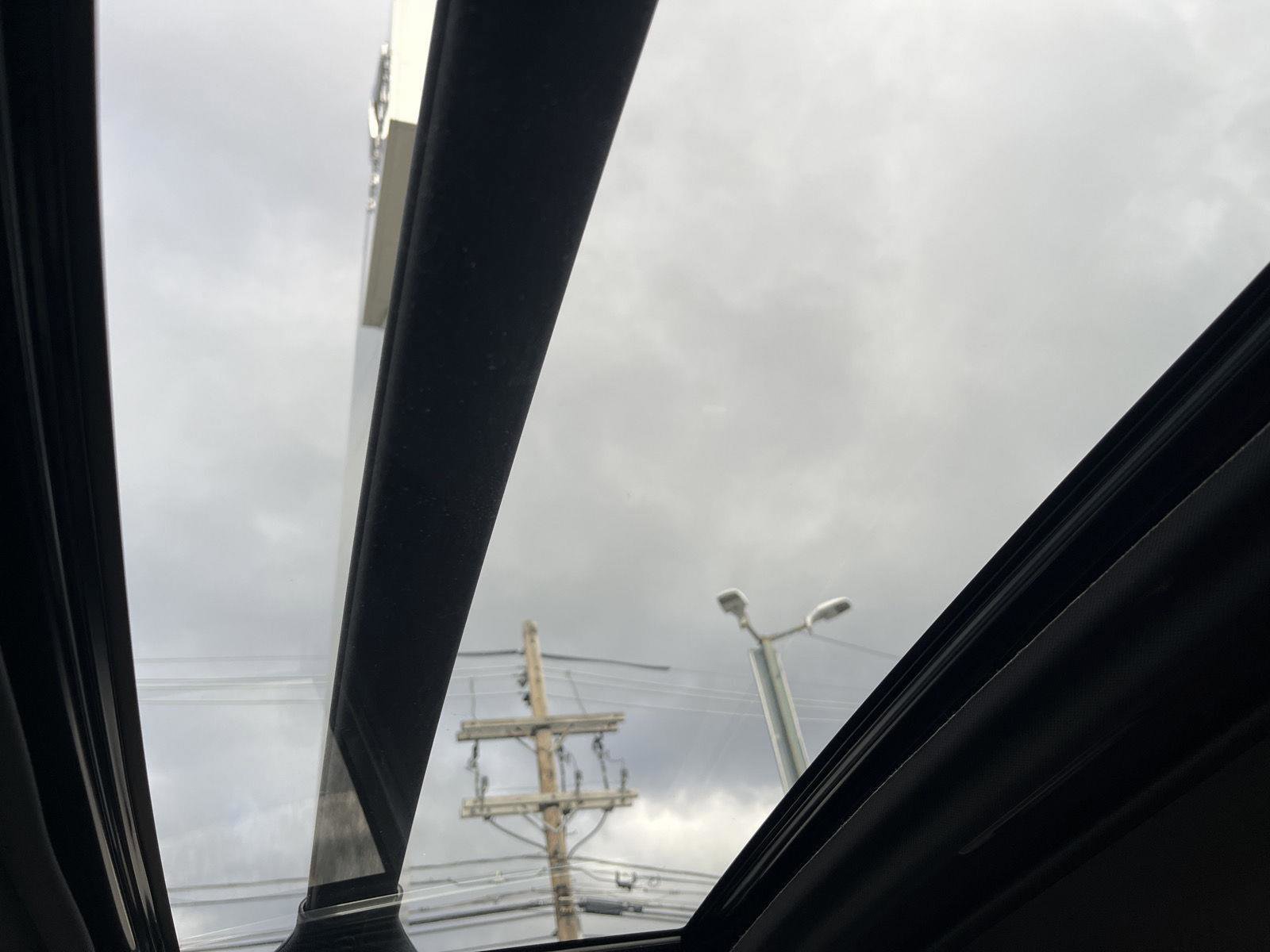 Used 2021 Toyota RAV4 SE w/ Weather & Moonroof Package image 21