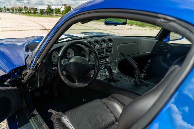 Used 1996 Dodge Viper GTS image 41