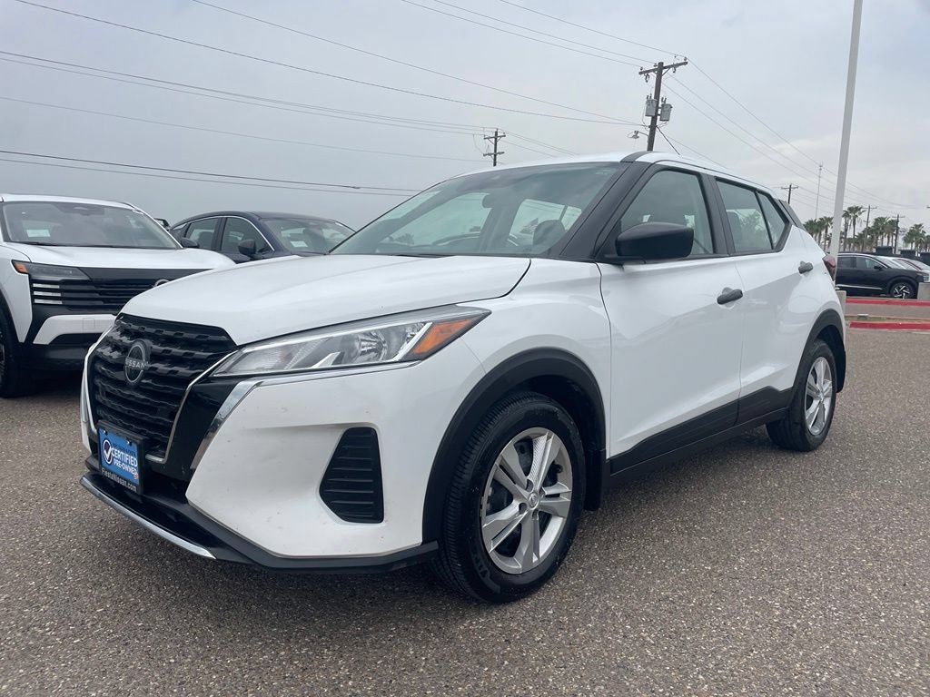 Certified 2025 Nissan Kicks Play S FWD image 3