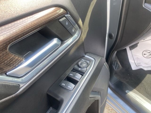 Used 2023 Chevrolet Silverado 1500 LT AWD/4WD image 46