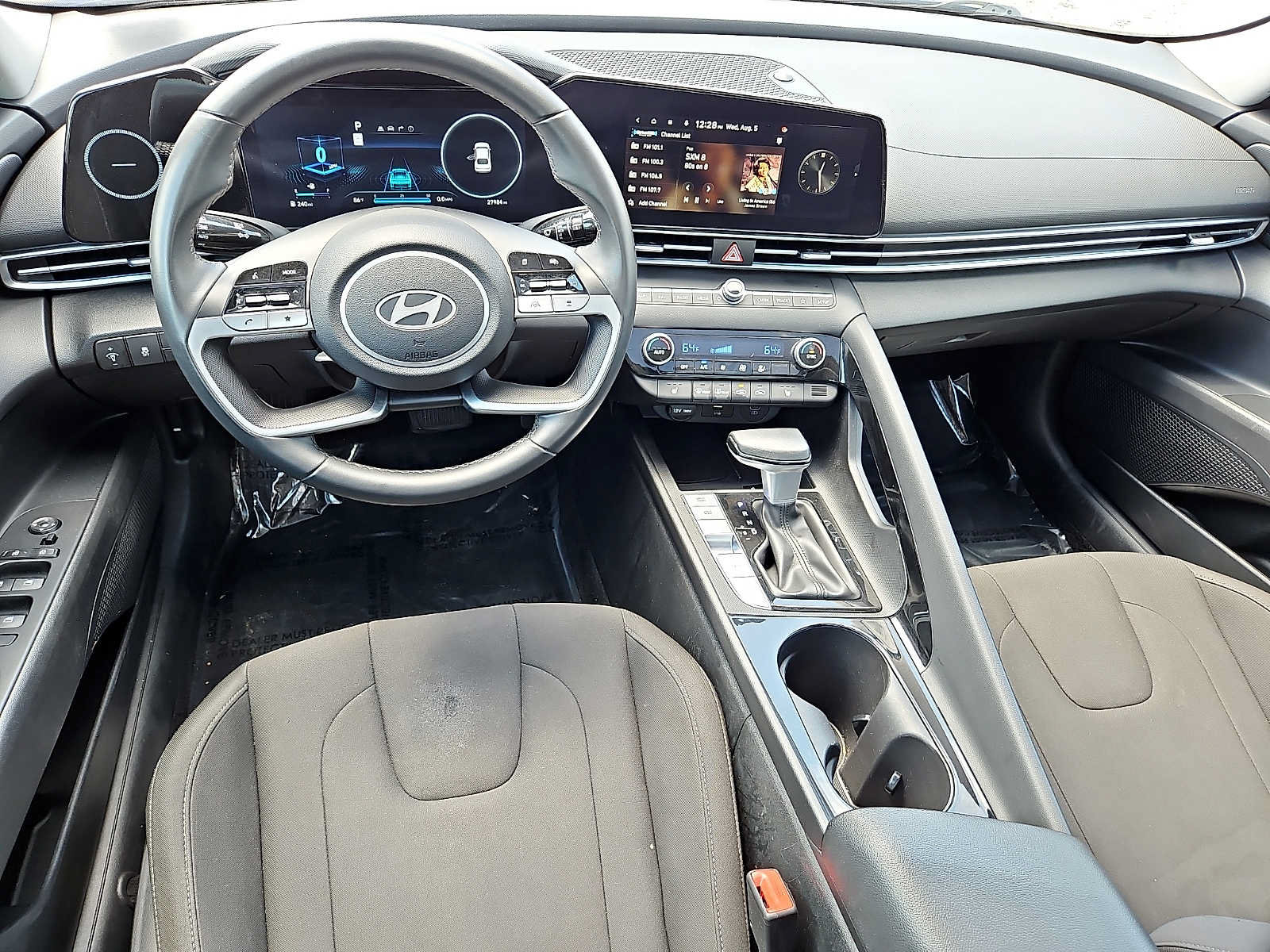 Used 2025 Hyundai Elantra SEL FWD image 11