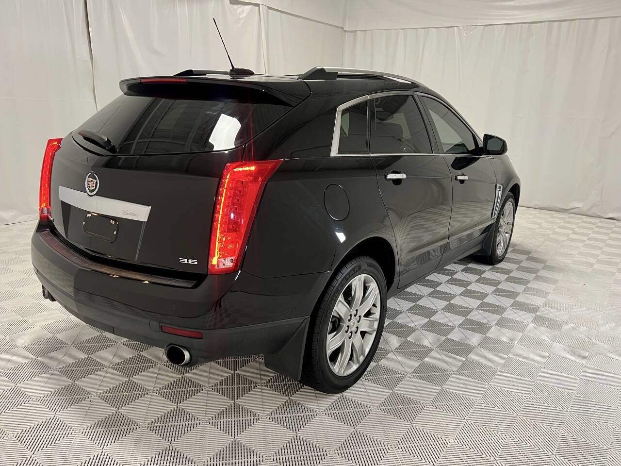 Used 2016 Cadillac SRX Premium w/ Driver Assist Package image 6