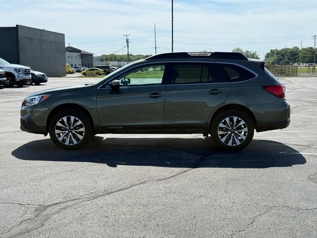 Used 2017 Subaru Outback 2.5i Limited AWD/4WD image 4