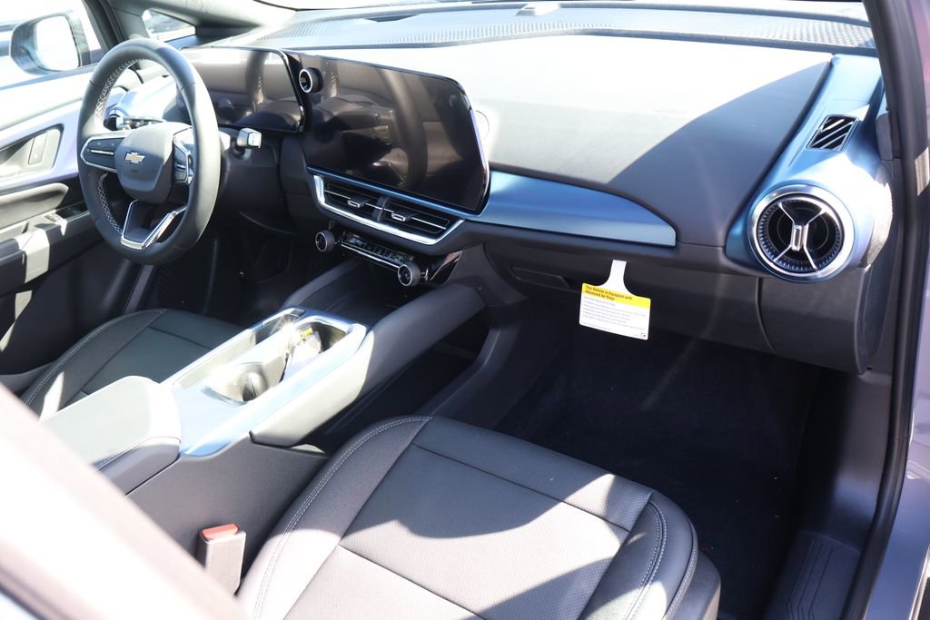 New 2026 Chevrolet Equinox EV LT image 38