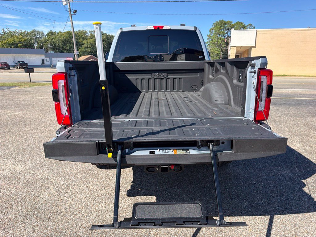 Used 2026 Ford F350 Platinum w/ Platinum Plus Package AWD/4WD image 17