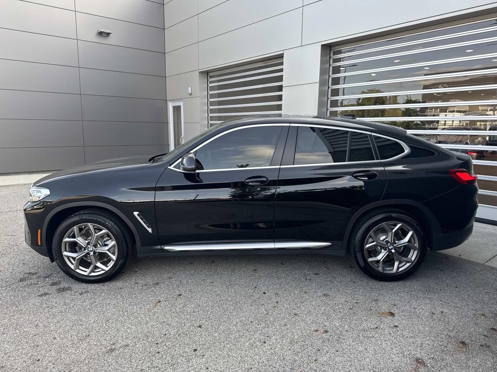 Used 2022 BMW X4 xDrive30i w/ Convenience Package AWD/4WD image 4