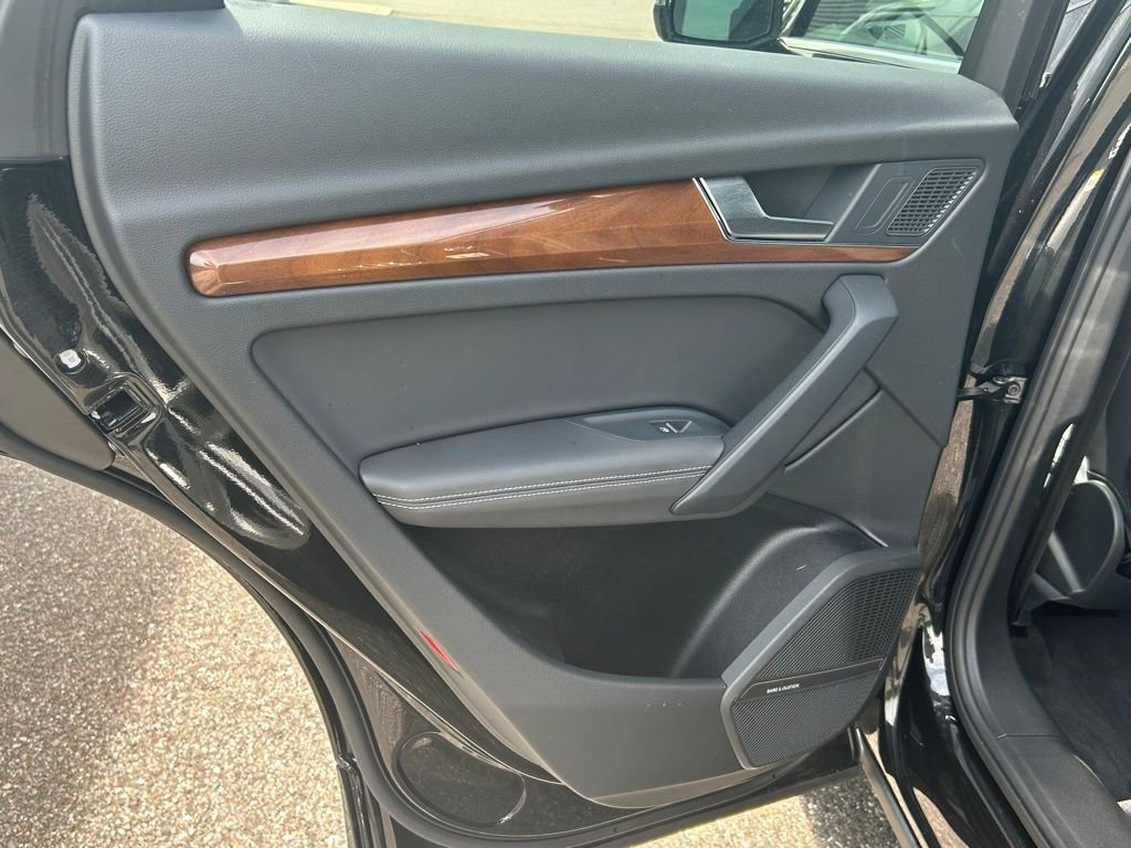 Certified 2024 Audi Q5 e Premium Plus w/ Premium Plus Package image 46