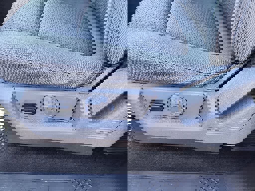 Used 2014 Ford F150 XLT w/ Equipment Group 302A Luxury AWD/4WD image 12