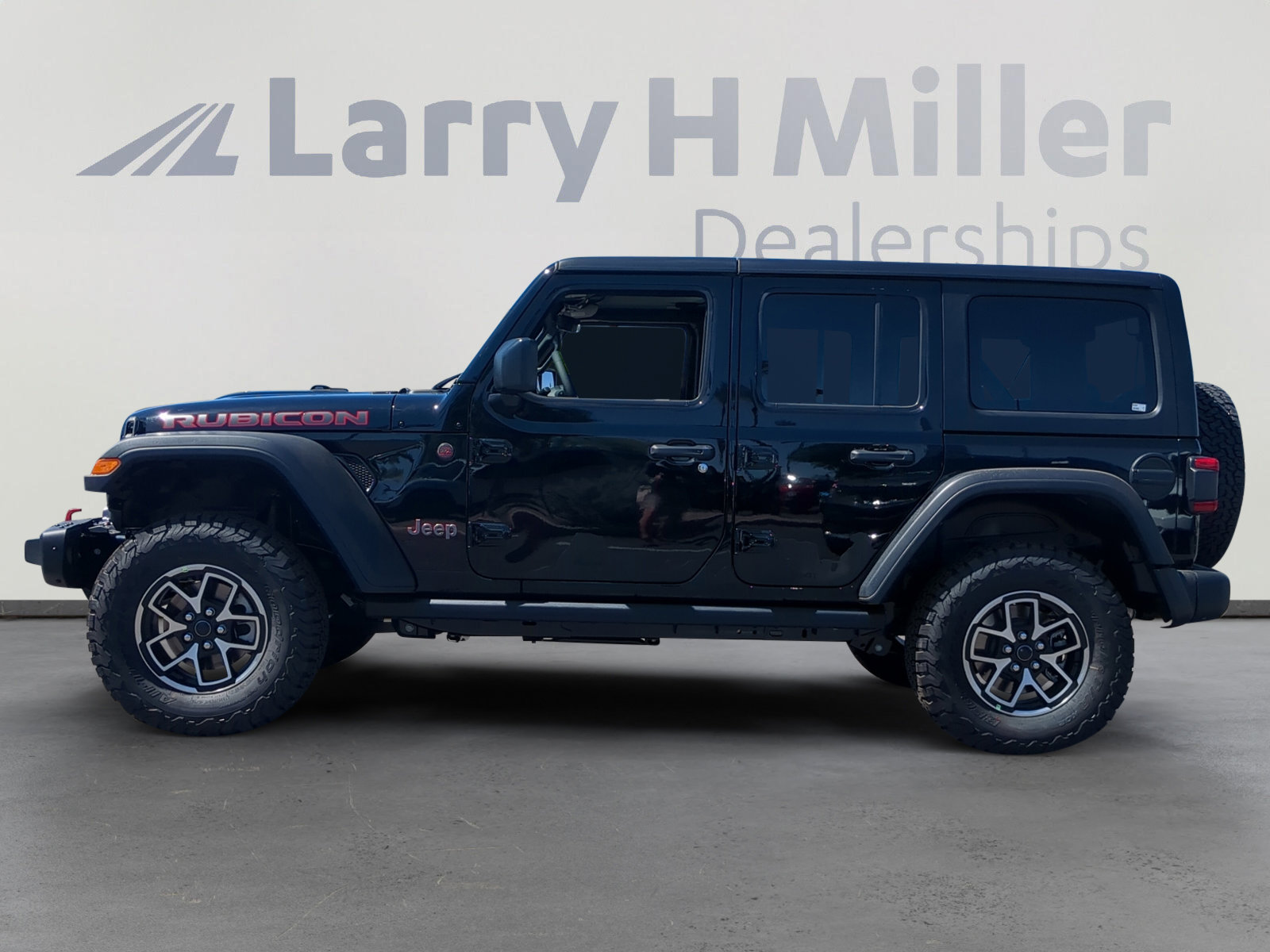 New 2025 Jeep Wrangler Unlimited Rubicon w/ Steel Bumper Group video 2