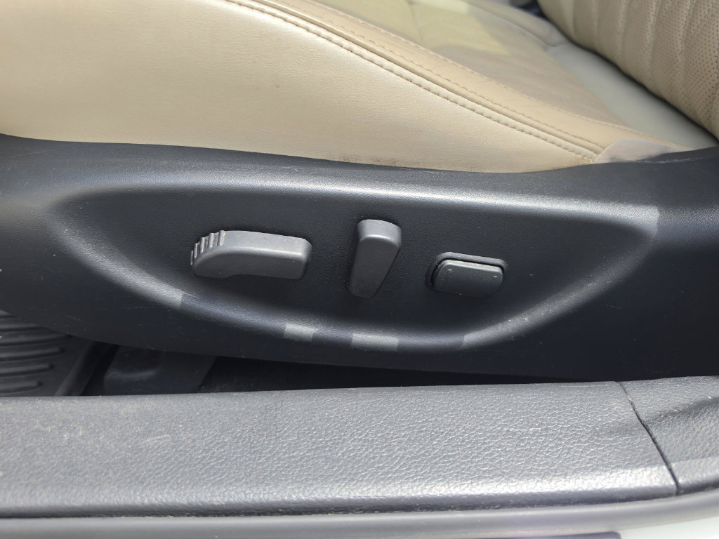 Certified 2023 Nissan Maxima Platinum w/ Sport Mat Group FWD image 29
