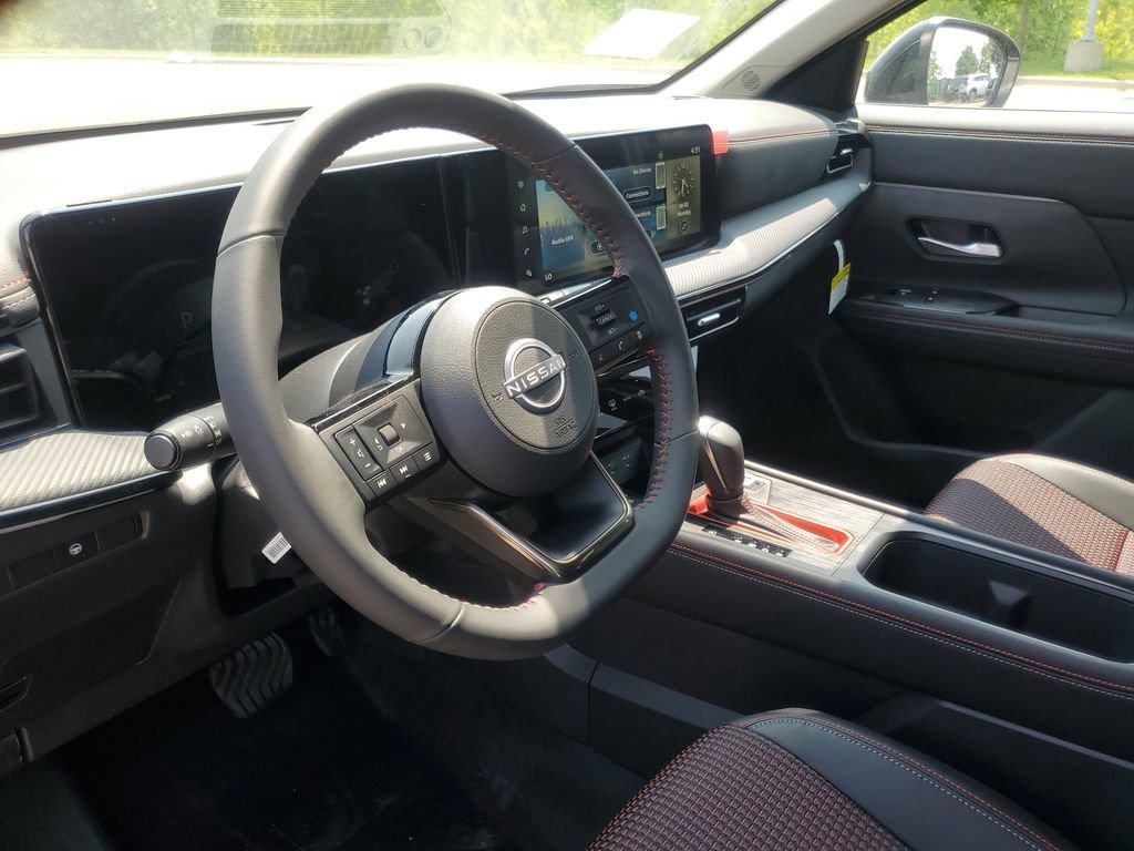 New 2025 Nissan Kicks SR AWD/4WD image 14
