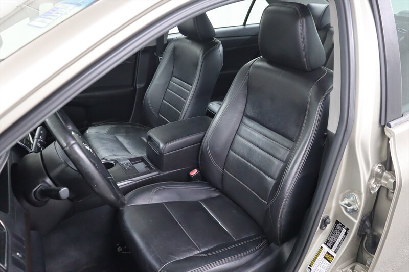Used 2015 Toyota Camry XLE FWD image 17
