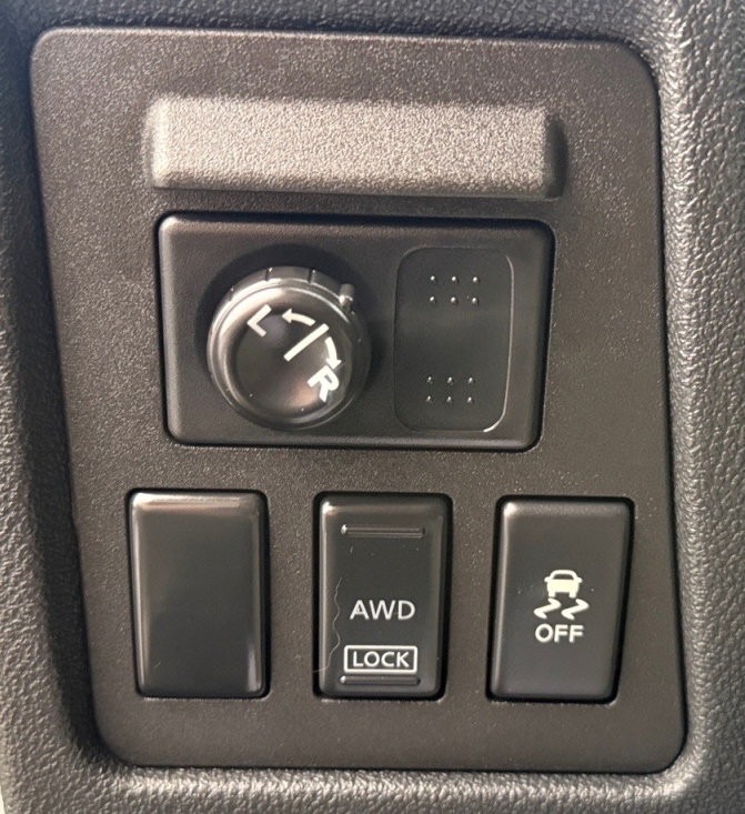Used 2014 Nissan Rogue S AWD/4WD image 21