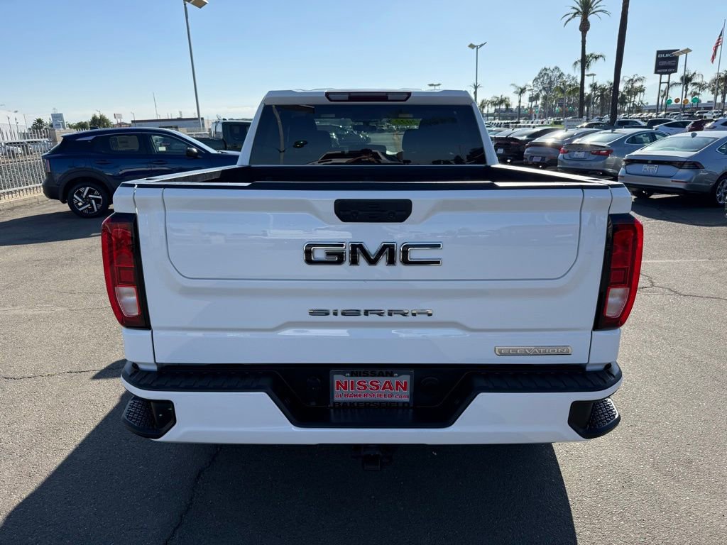 Used 2022 GMC Sierra 1500 Elevation w/ LPO, Elevation Black Package AWD/4WD image 5