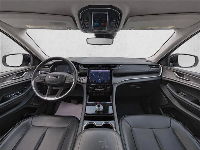 Used 2023 Jeep Grand Cherokee Limited RWD image 23