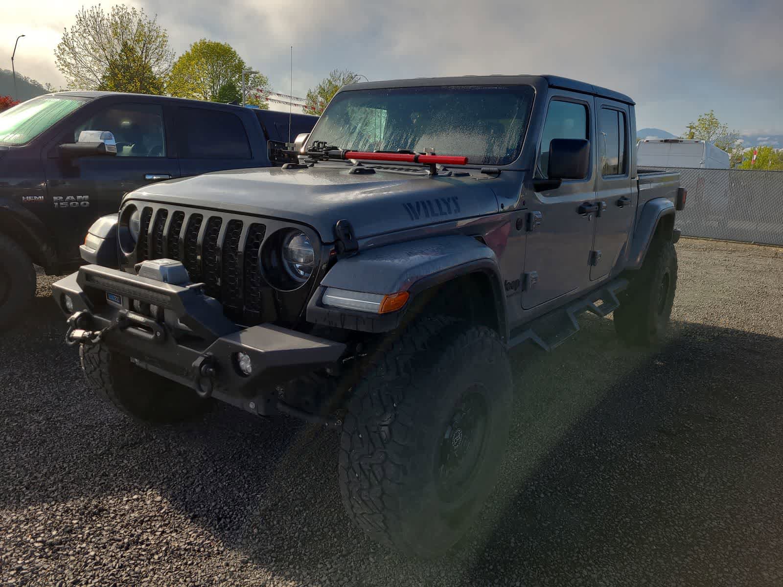 Certified 2021 Jeep Gladiator Sport AWD/4WD image 1