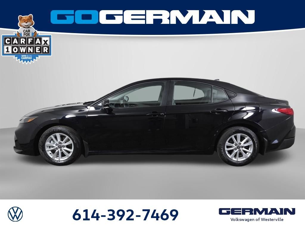 Used 2025 Toyota Camry LE w/ Convenience Package image 11