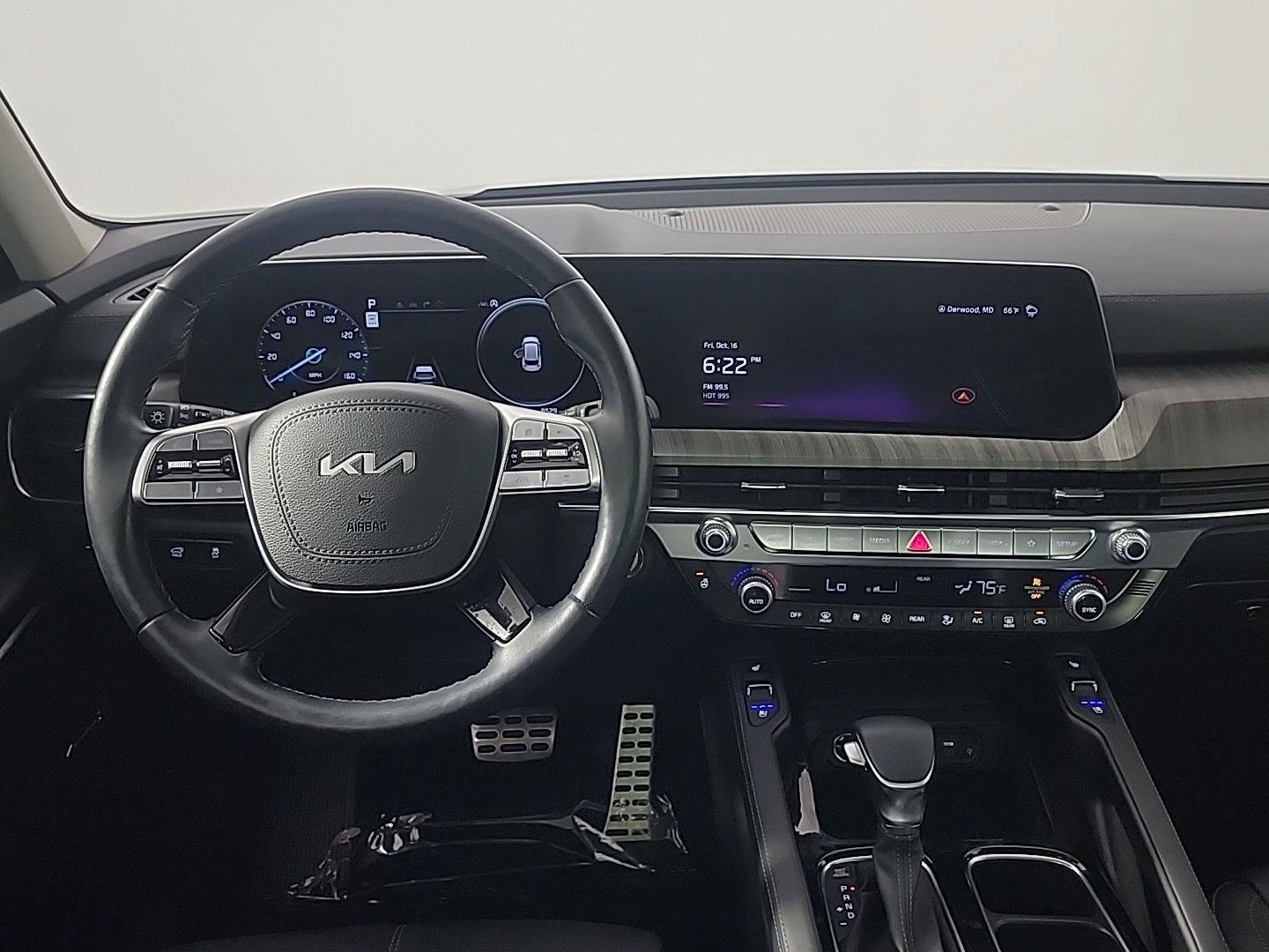 Certified 2025 Kia Telluride SX w/ SX Captain's Chair Package AWD/4WD image 21