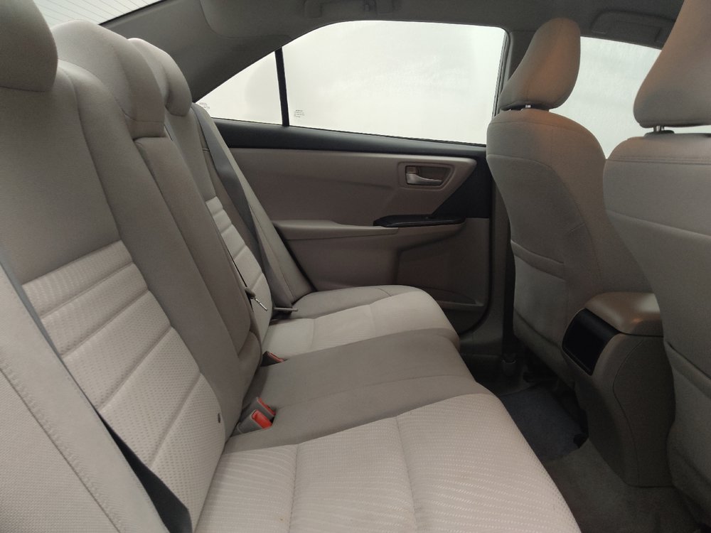 Used 2015 Toyota Camry LE FWD image 19