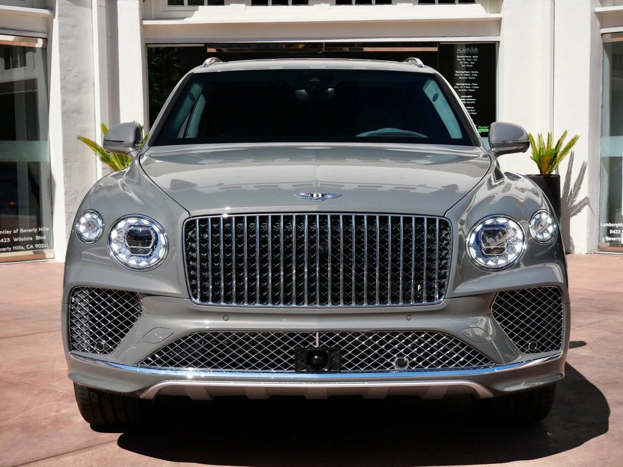 Used 2025 Bentley Bentayga AWD/4WD image 10