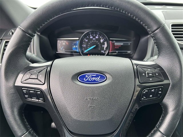 Certified 2018 Ford Explorer XLT w/ Equipment Group 202A image 15