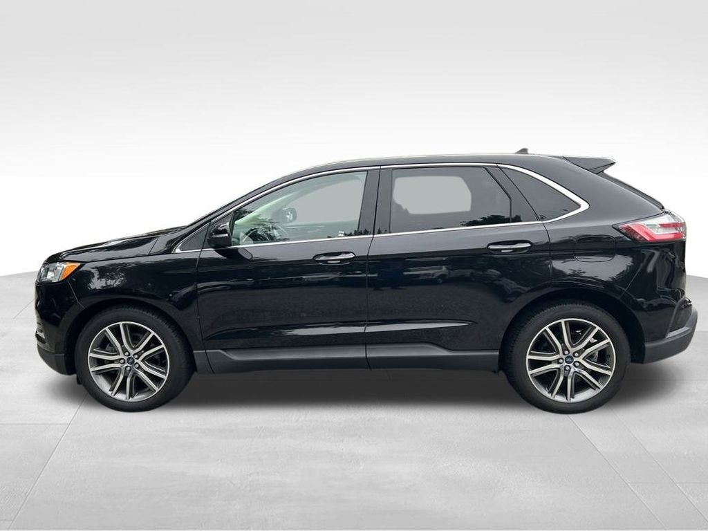 Used 2019 Ford Edge Titanium w/ Cold Weather Package image 2