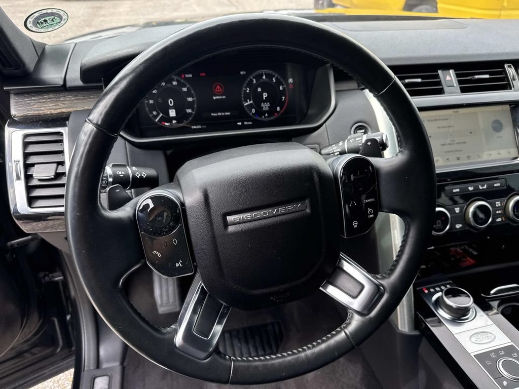 Used 2019 Land Rover Discovery HSE AWD/4WD image 24