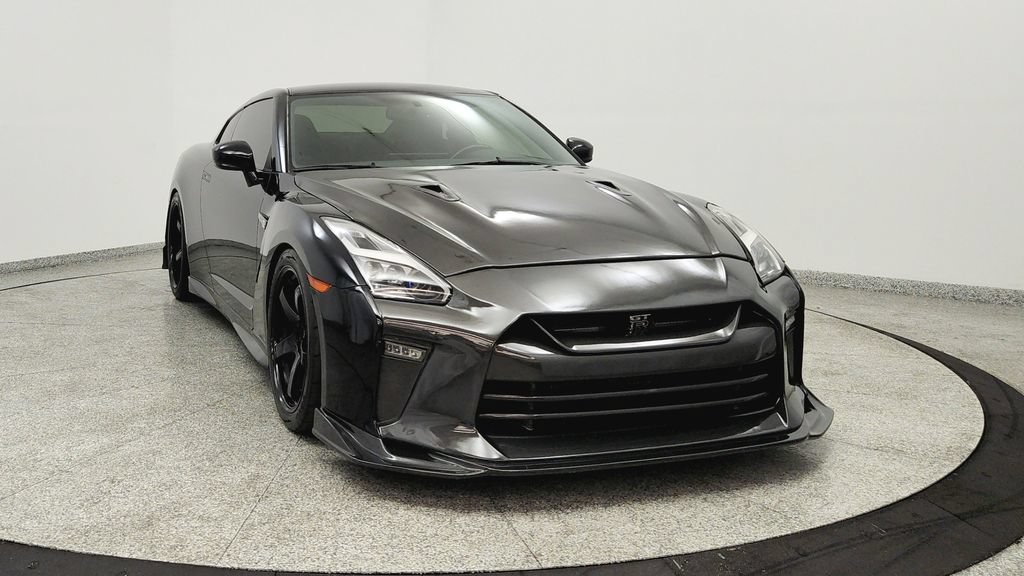 Used 2018 Nissan GT-R Premium AWD/4WD image 7