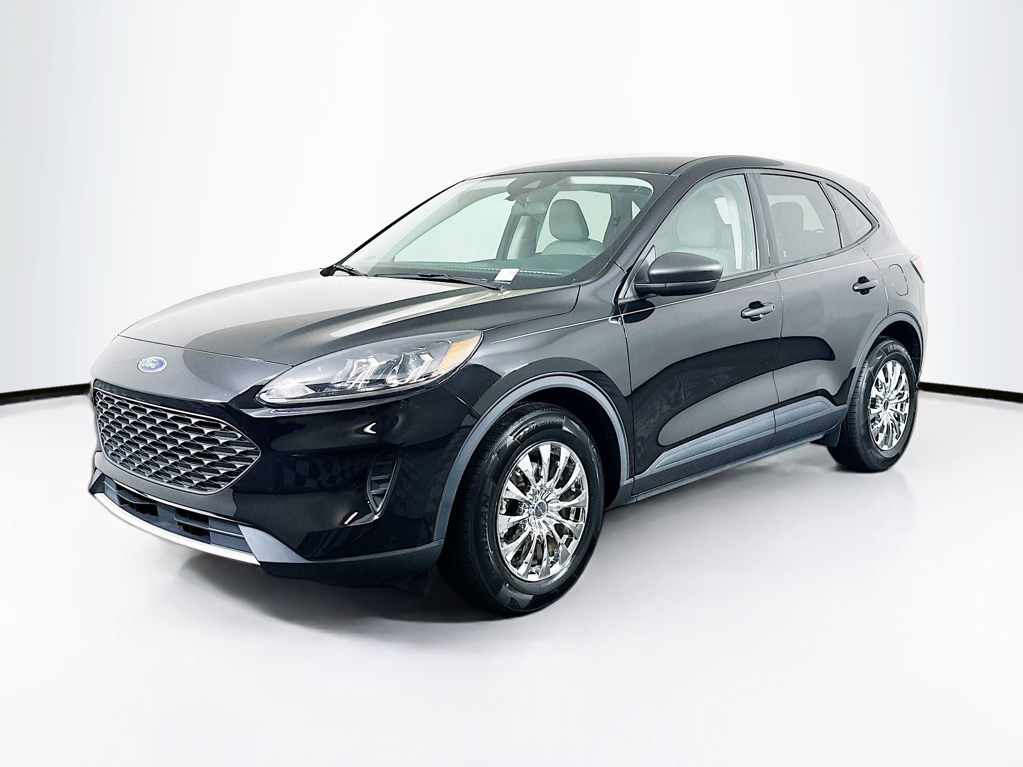 Used 2022 Ford Escape S image 3