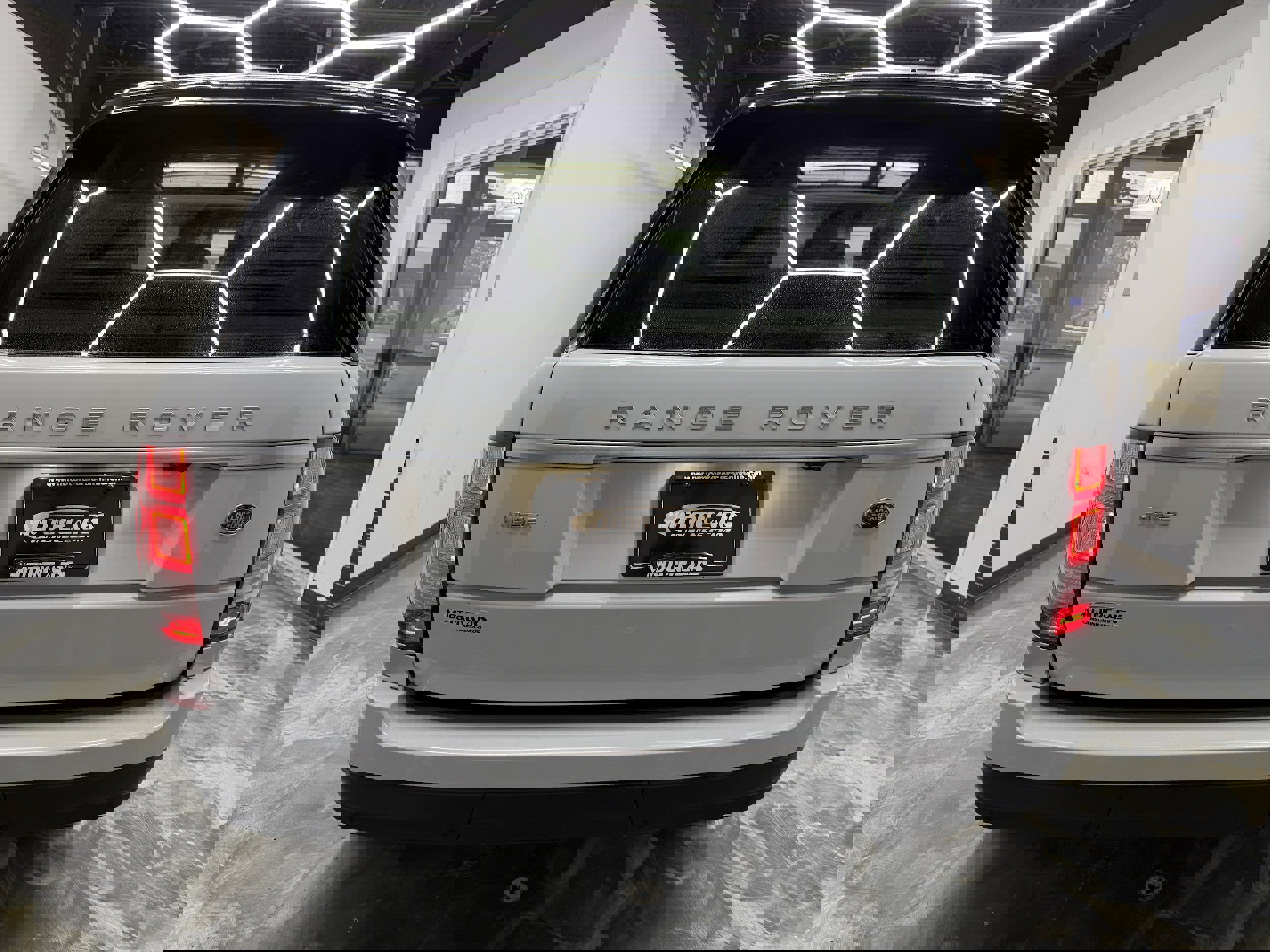 Used 2017 Land Rover Range Rover Supercharged image 7