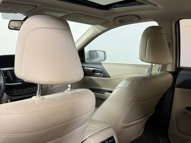 Used 2016 Honda Accord EX-L image 19