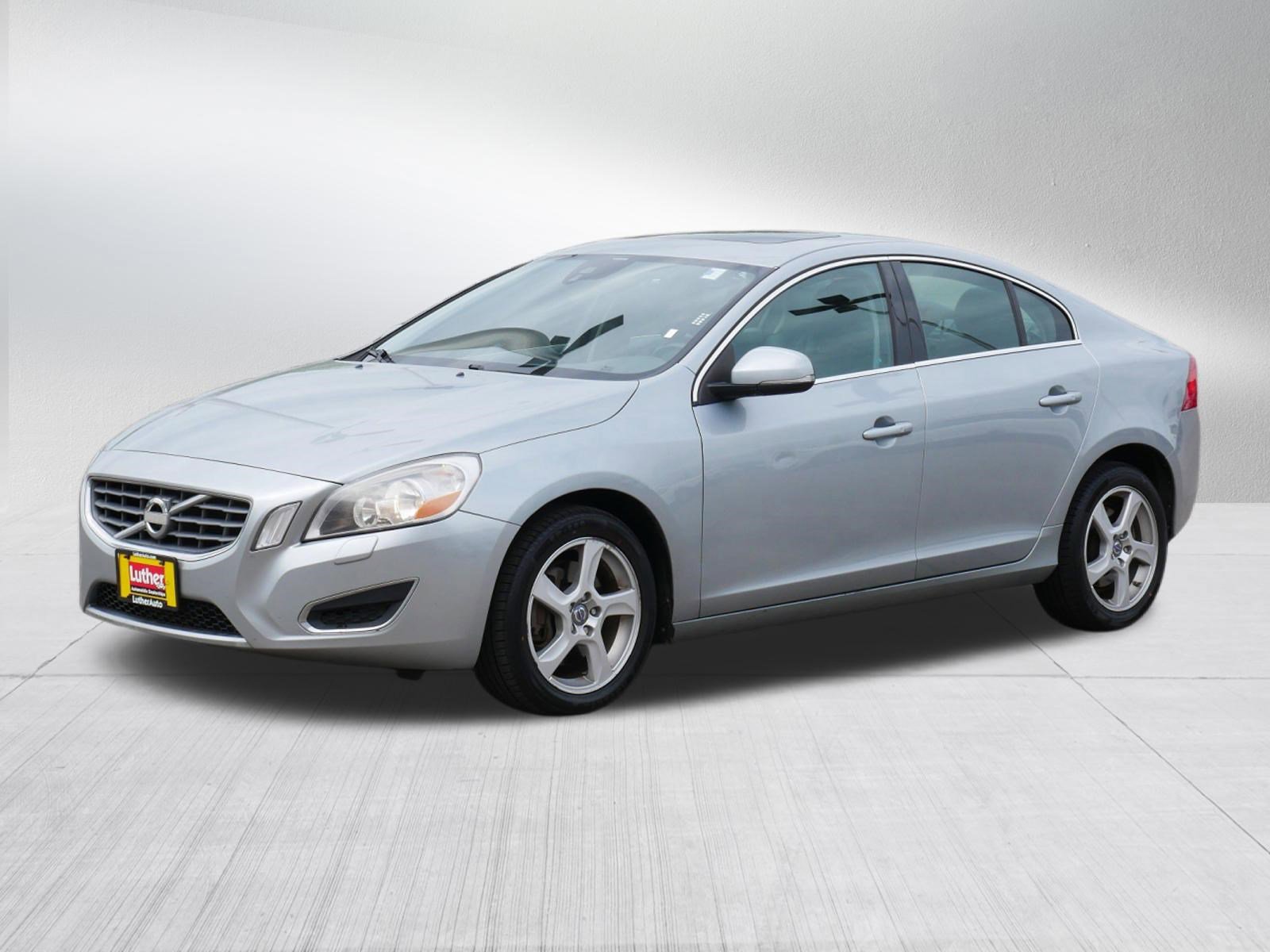 Used 2013 Volvo S60 T5 FWD image 3