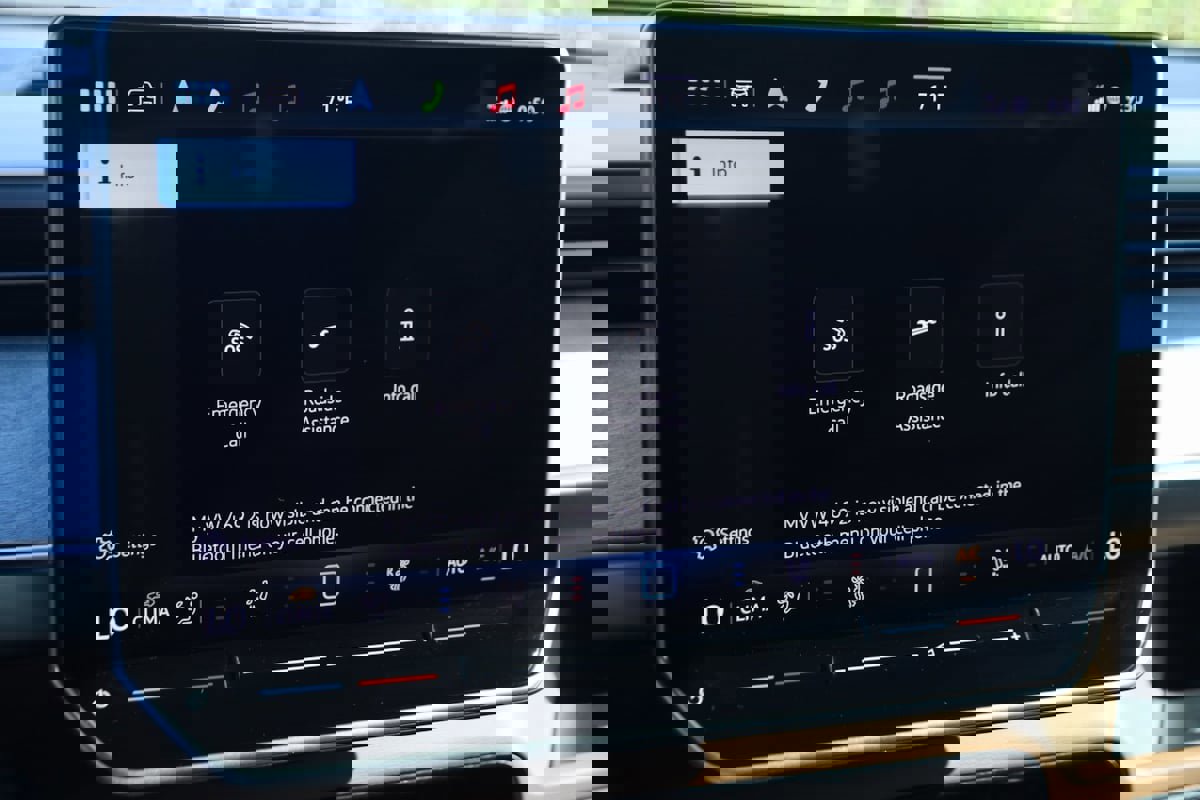 Used 2025 Volkswagen ID. Buzz Pro S image 46