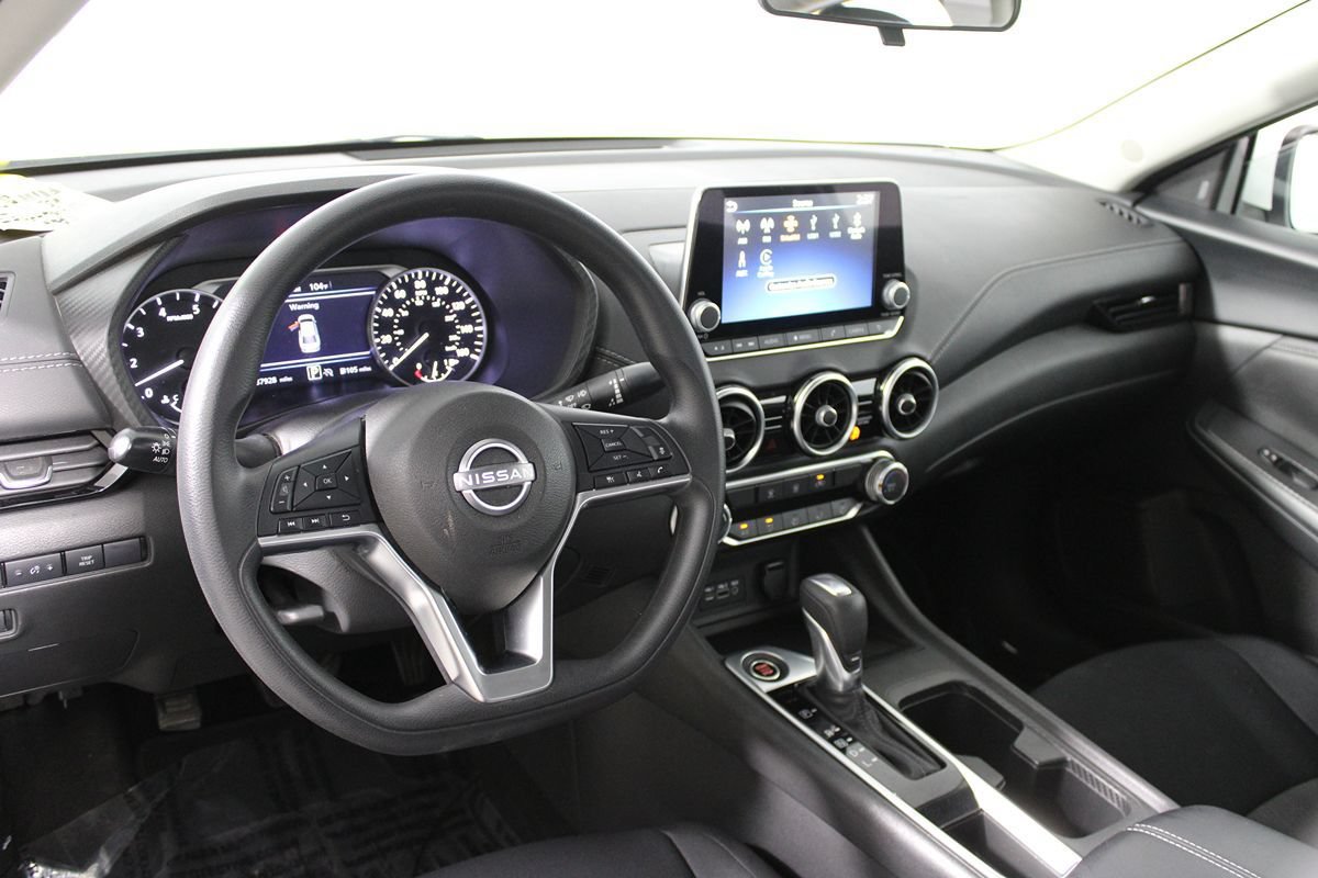Used 2024 Nissan Sentra SV FWD image 31