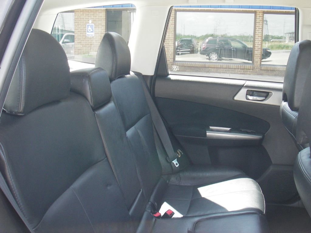 Used 2013 Subaru Forester 2.5X Limited AWD/4WD image 29