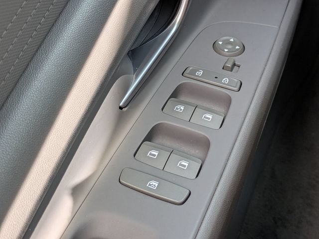 Used 2021 Hyundai Elantra SEL FWD image 24