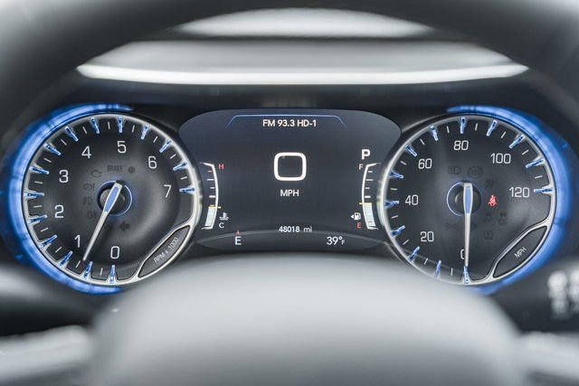 Used 2025 Chrysler Pacifica Limited image 52