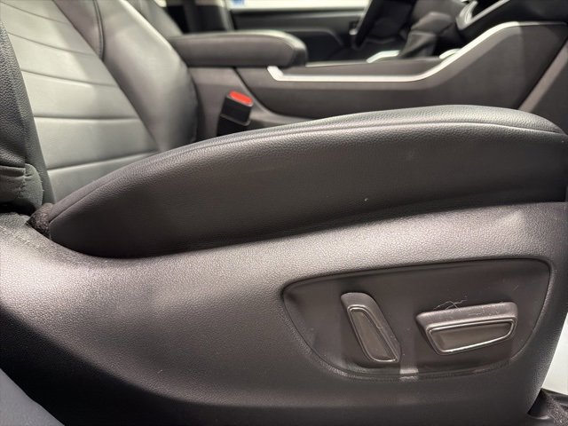 Certified 2024 Toyota Highlander XLE image 90