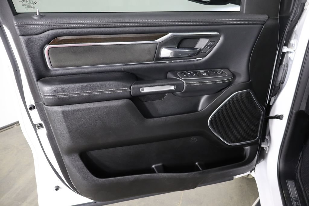 Used 2022 RAM 1500 Laramie AWD/4WD image 19