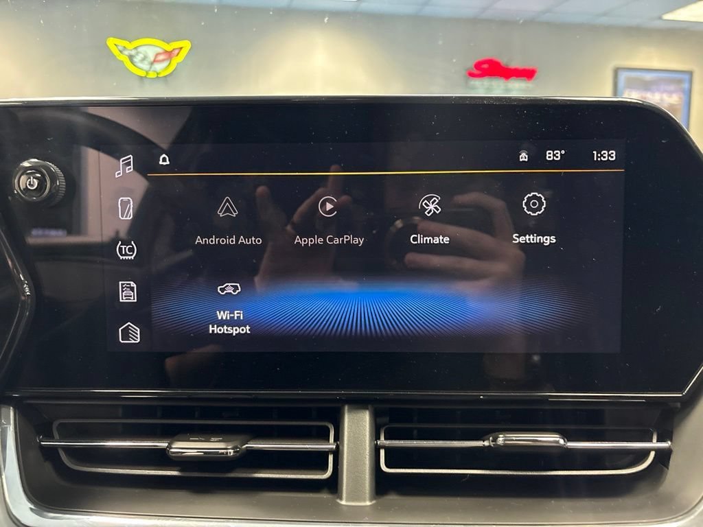Certified 2025 Chevrolet Trax LT FWD image 26